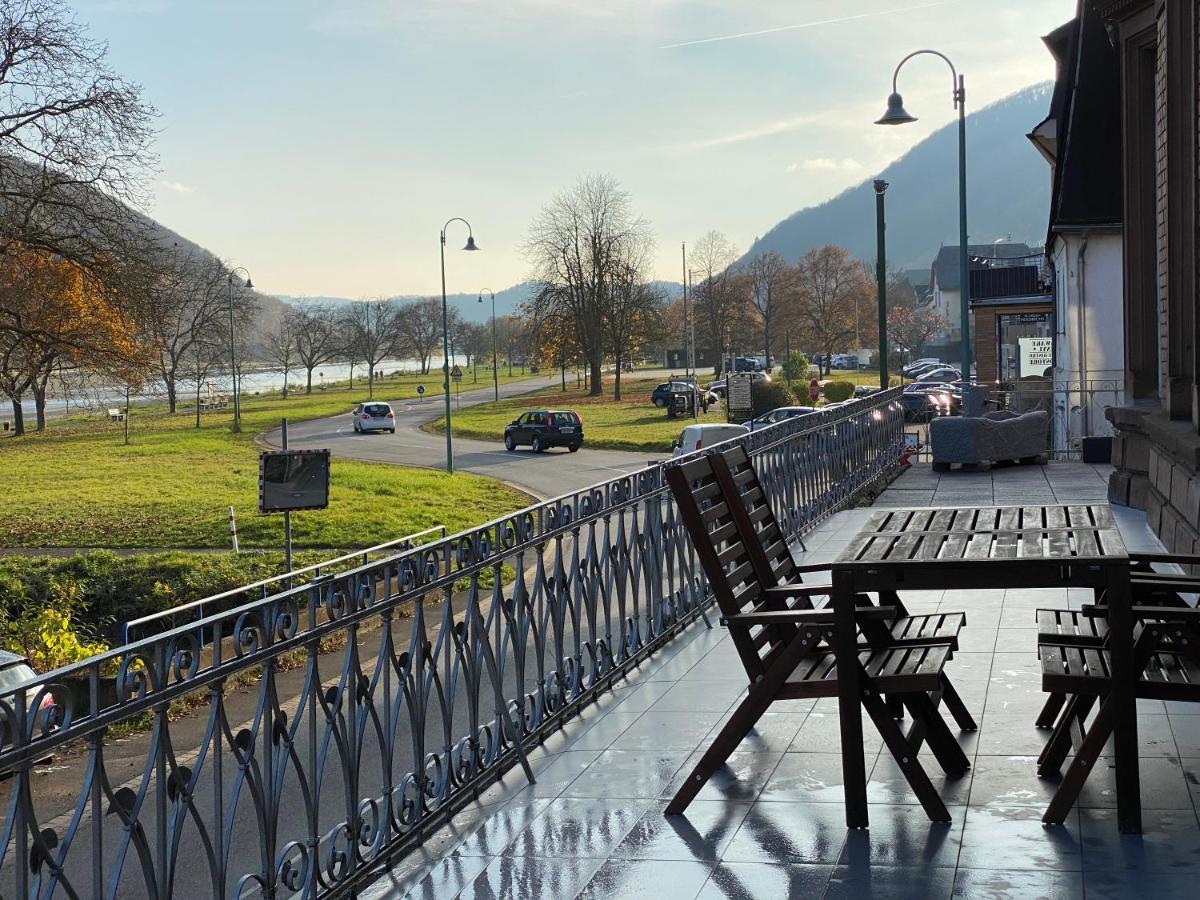 Direkter Moselblick 126m² großer Altbau und Terrasse Sankt Aldegund Exterior foto