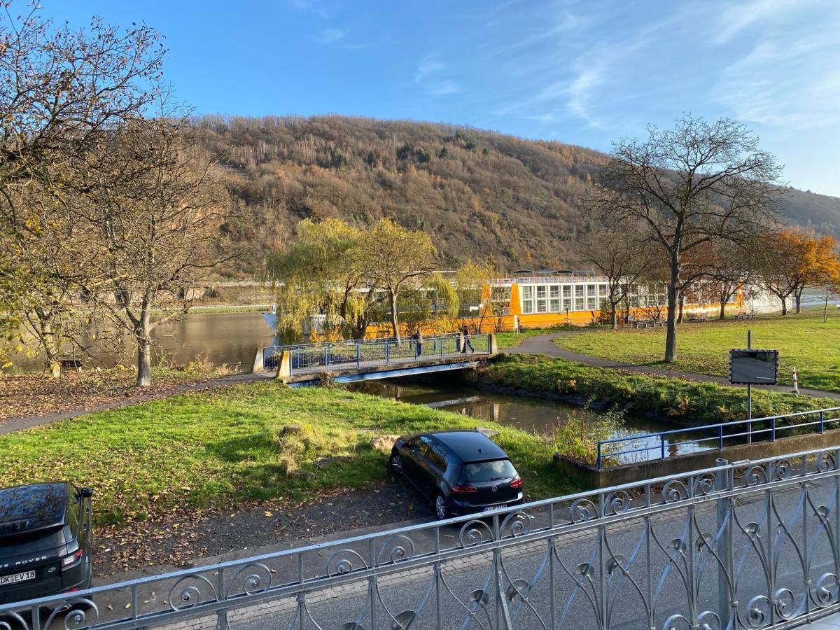 Direkter Moselblick 126m² großer Altbau und Terrasse Sankt Aldegund Exterior foto
