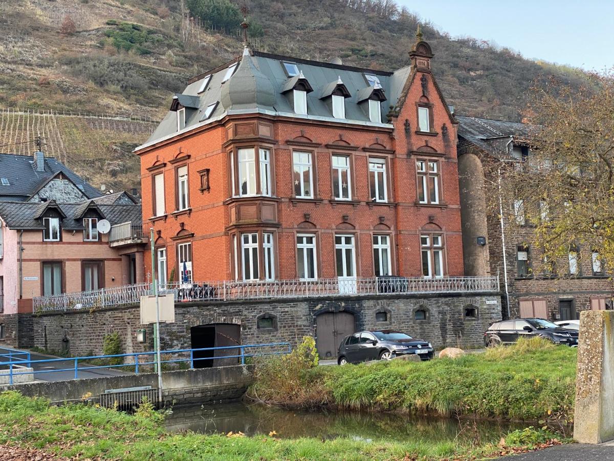 Direkter Moselblick 126m² großer Altbau und Terrasse Sankt Aldegund Exterior foto